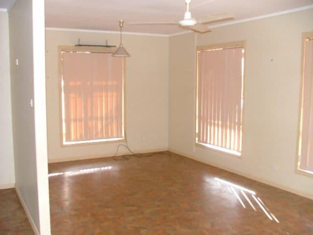 17 Meiklejohn Crescent, CARNARVON WA 6701, Brockman - Thumbnail 7