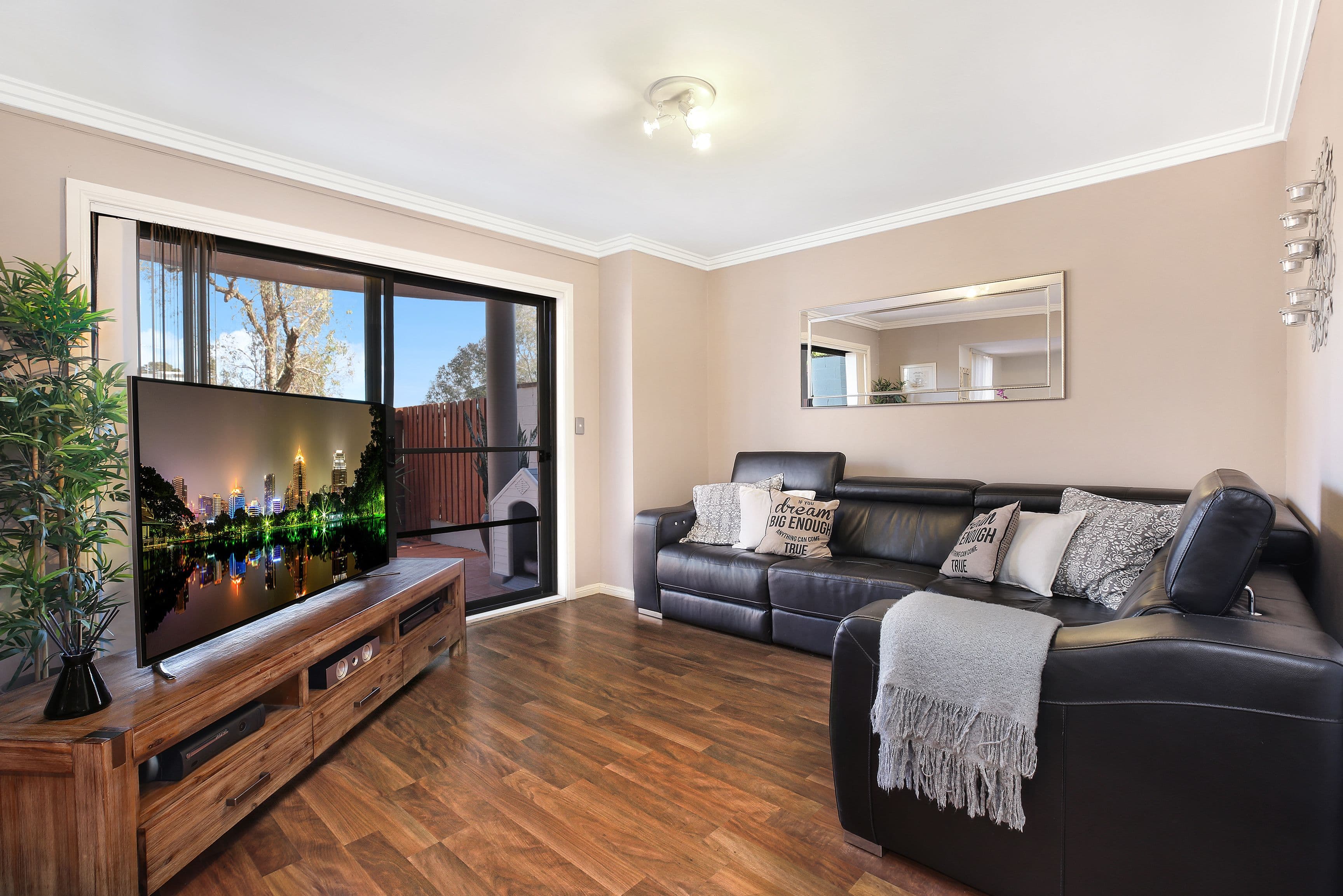 15 Masiku Place, GLENDENNING, Glendenning - Image 1