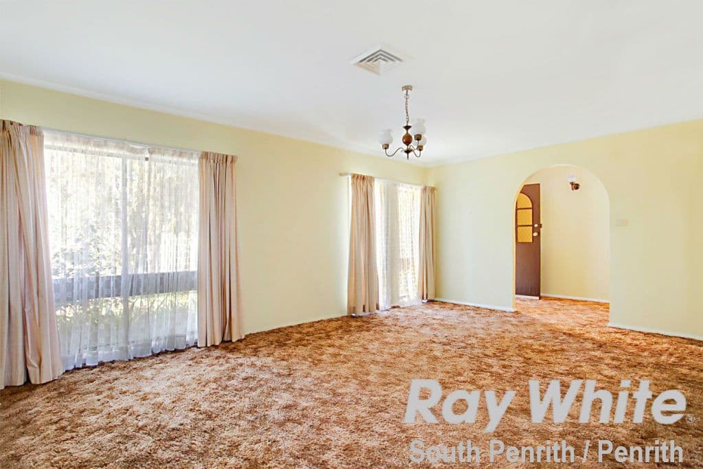 7 Lowanna Drive, South Penrith NSW 2750, South Penrith - Thumbnail 2