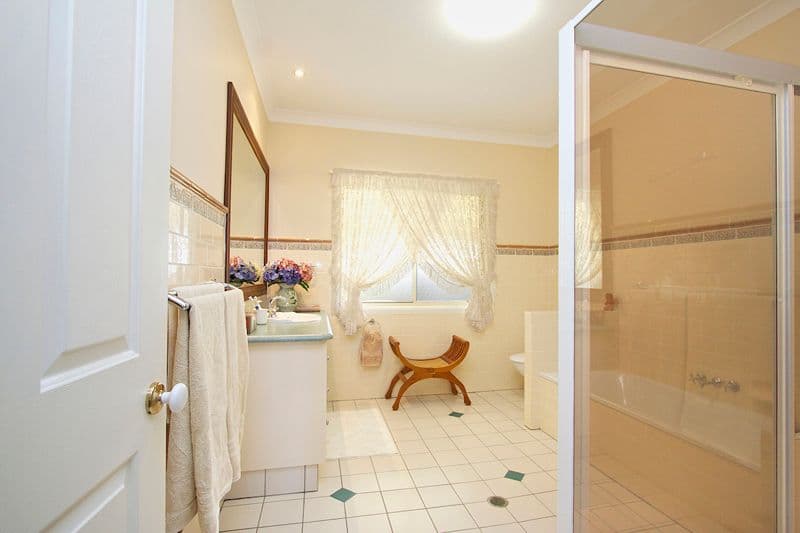 7 Pacific Drive, BANORA POINT NSW 2486, Banora Point - Thumbnail 5