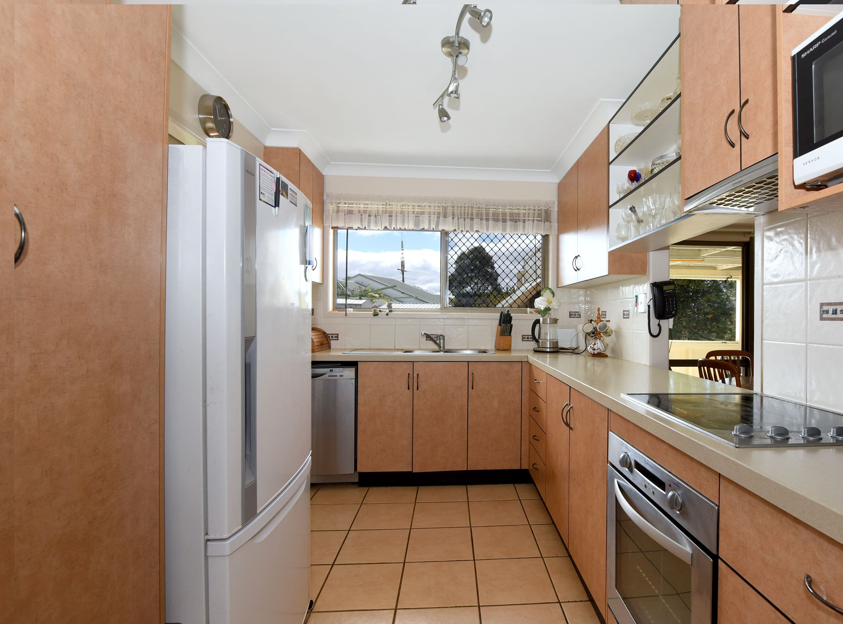 9 Zoe Court, Centenary Heights QLD 4350, Centenary Heights - Thumbnail 4