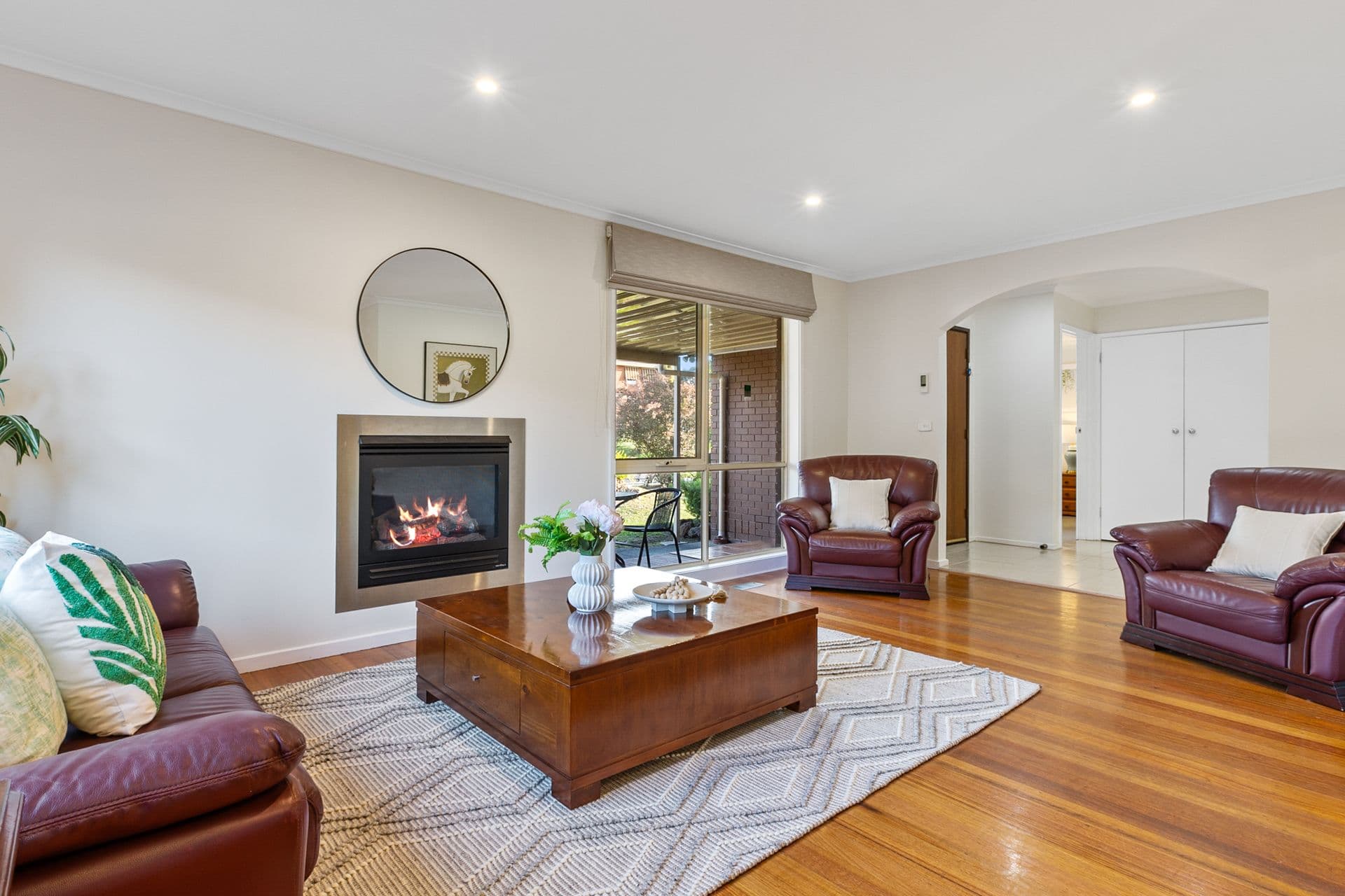 57 Galahad Crescent, Glen Waverley VIC 3150, Glen Waverley - Thumbnail 2