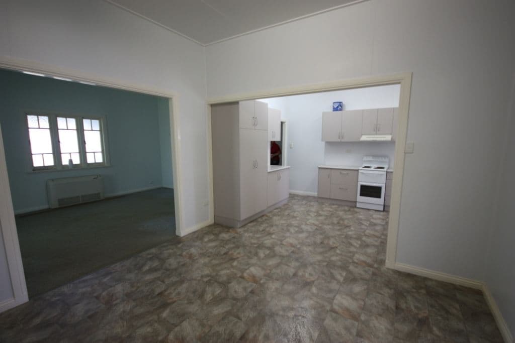 16 Sydney Street, AYR QLD 4807, Ayr - Thumbnail 3