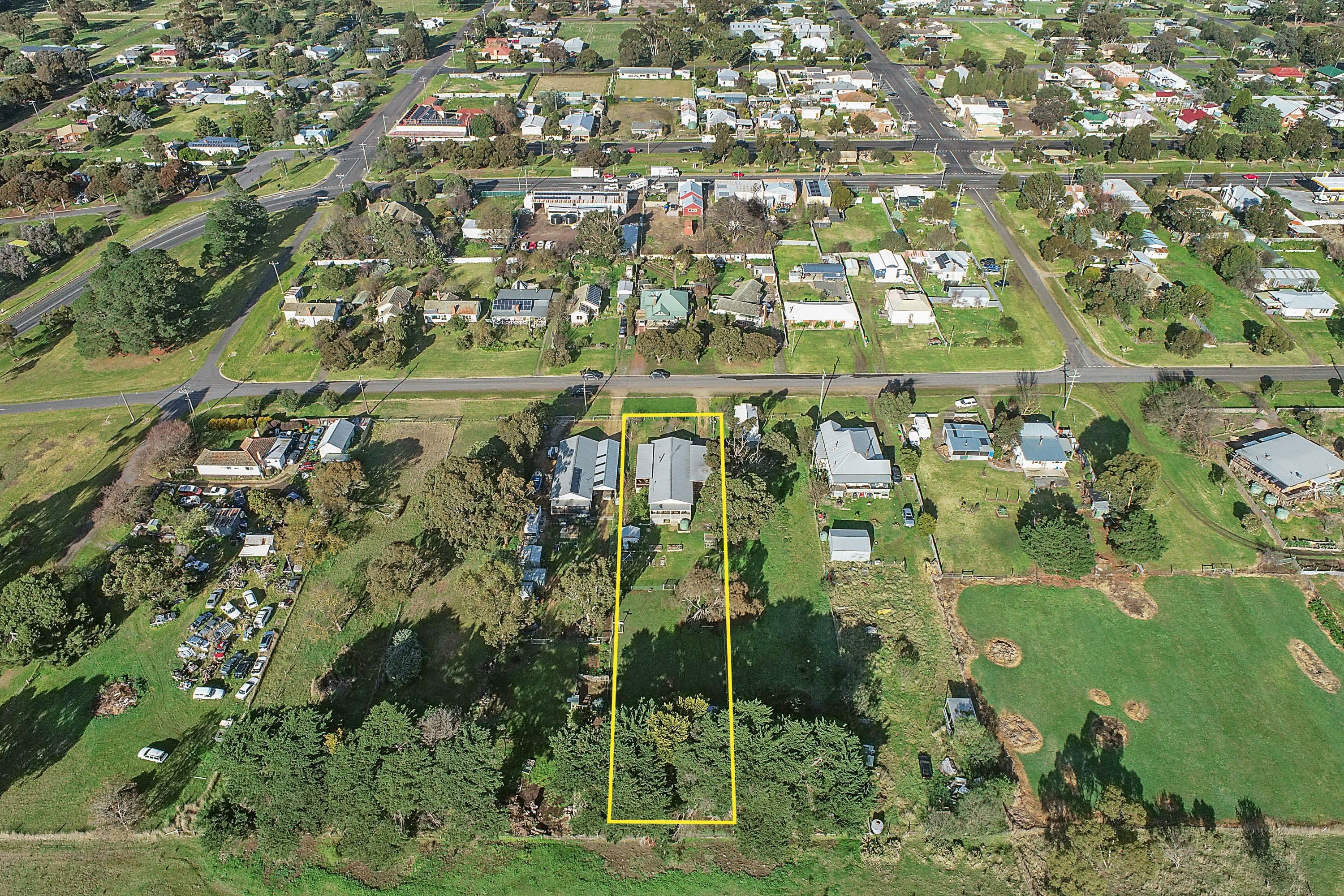 12 Gray Street, Lismore VIC 3324, Lismore - Thumbnail 2