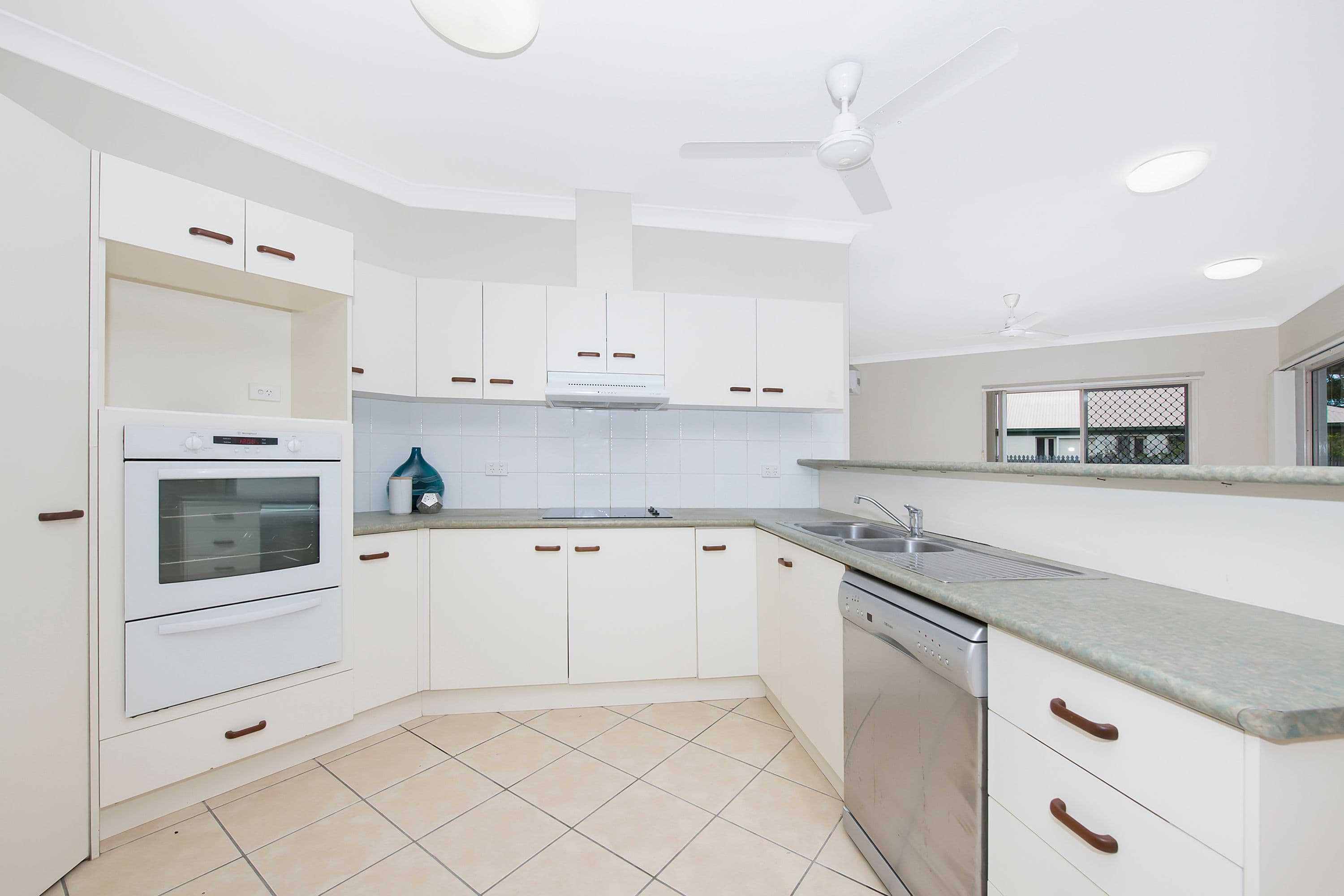 32 Riovista Way, Kirwan QLD 4817, Kirwan - Thumbnail 3