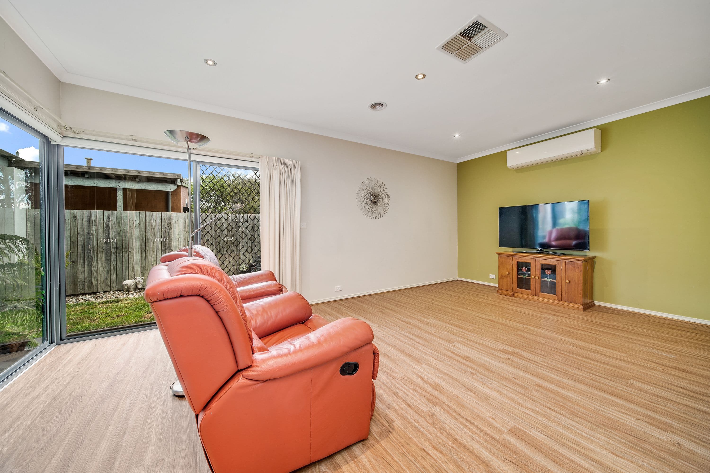 7 Gouldsmith Street, Dunlop ACT 2615, Dunlop - Thumbnail 6