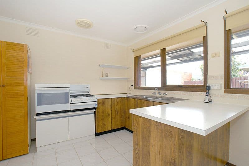 11 Nicole Avenue, SPRINGVALE SOUTH VIC 3172, Springvale South - Thumbnail 2