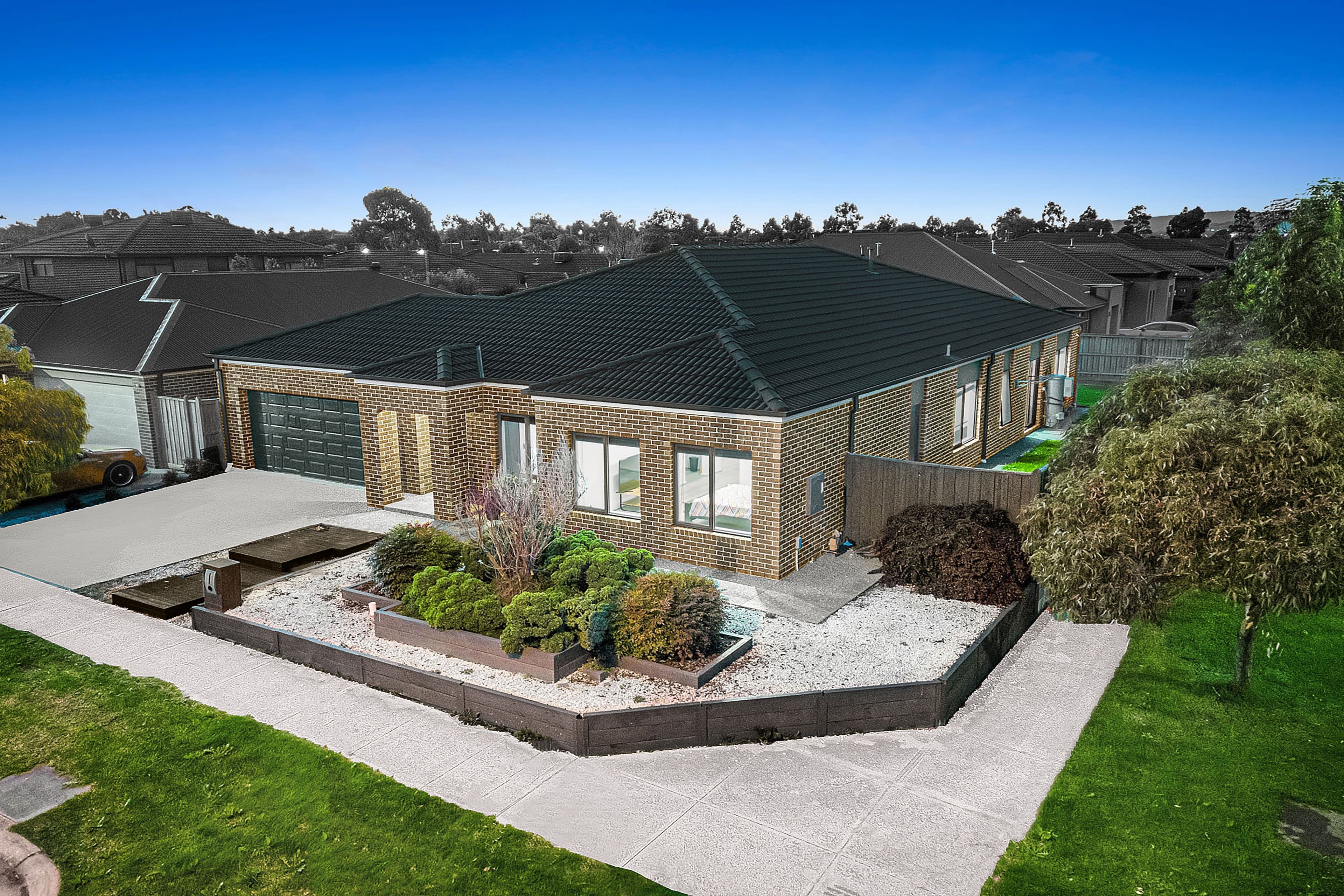 42 Chantenay Parade, Cranbourne North VIC 3977, Cranbourne North - Thumbnail 2