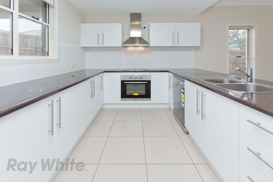 6 Mountain Bell Lane, SPRINGFIELD LAKES QLD 4300, Springfield Lakes - Thumbnail 4