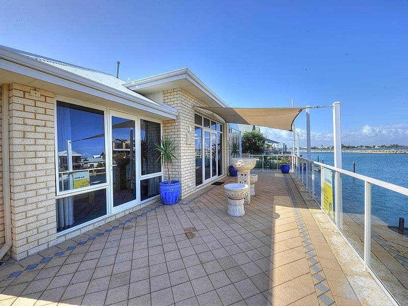 6 BERMUDA Place, HALLS HEAD WA 6210, Halls Head - Thumbnail 2