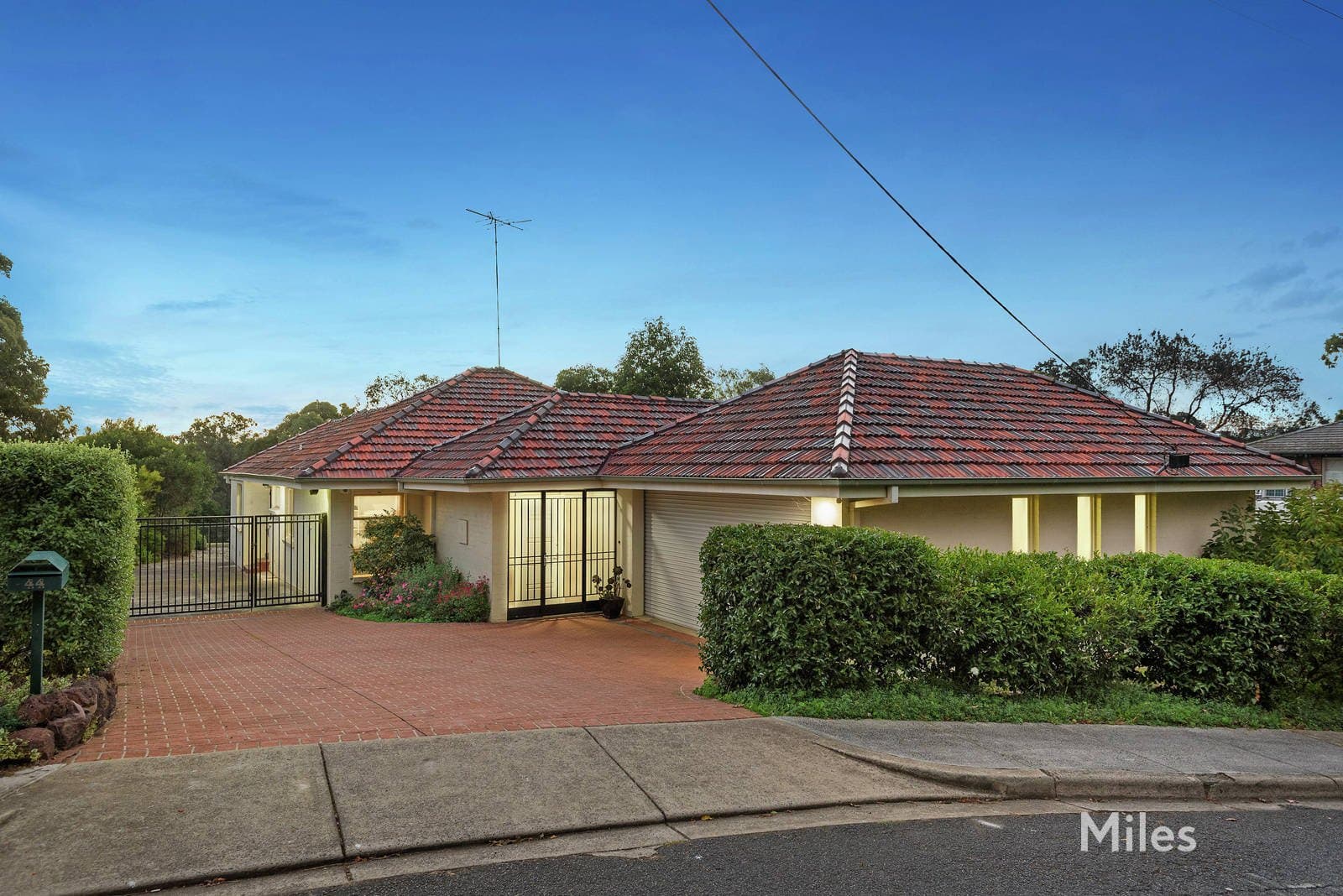 44 Hardy Terrace, Ivanhoe East, Ivanhoe East - Thumbnail 3