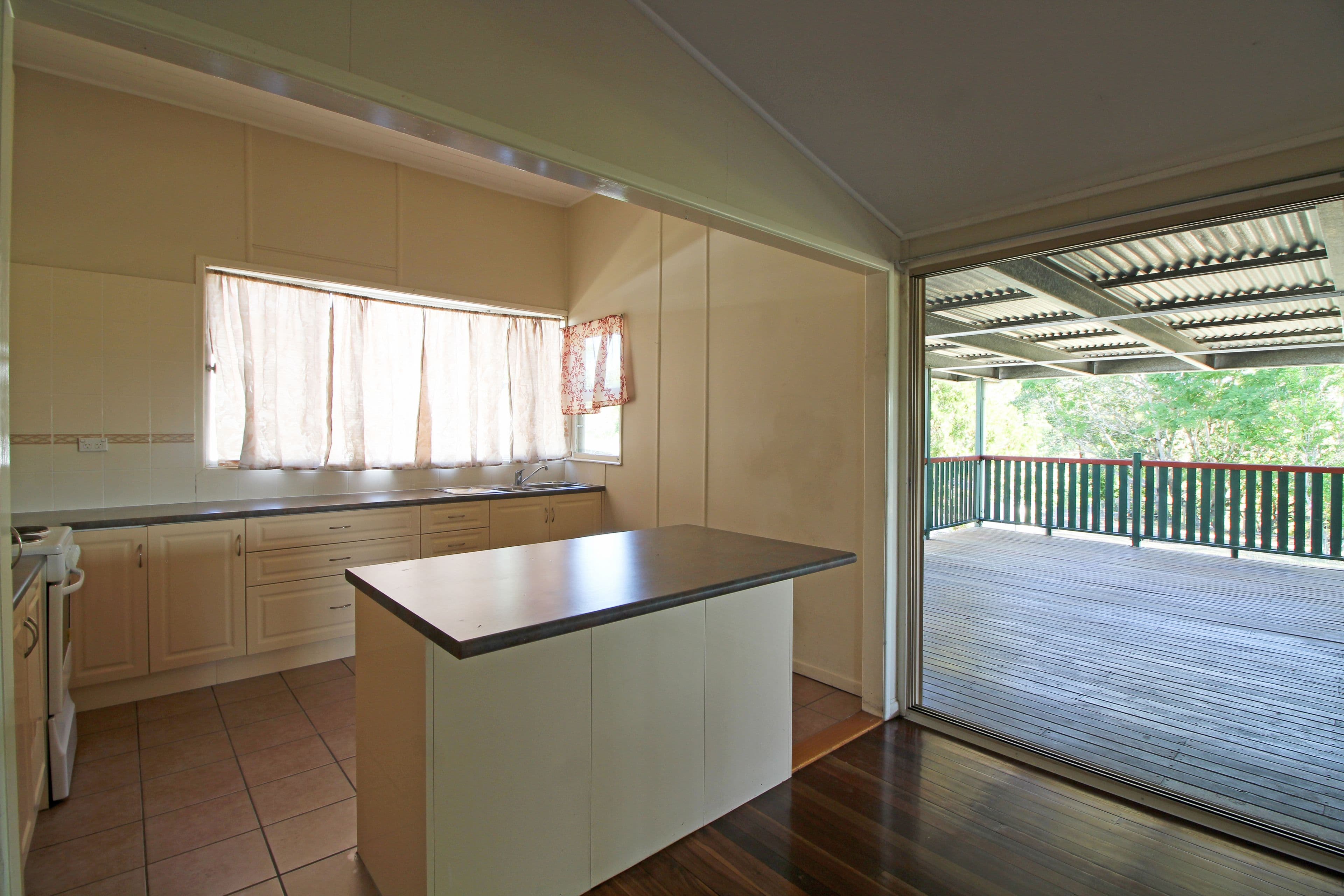 31 Bergins Hill Road, Bundamba QLD 4304, Bundamba - Thumbnail 6