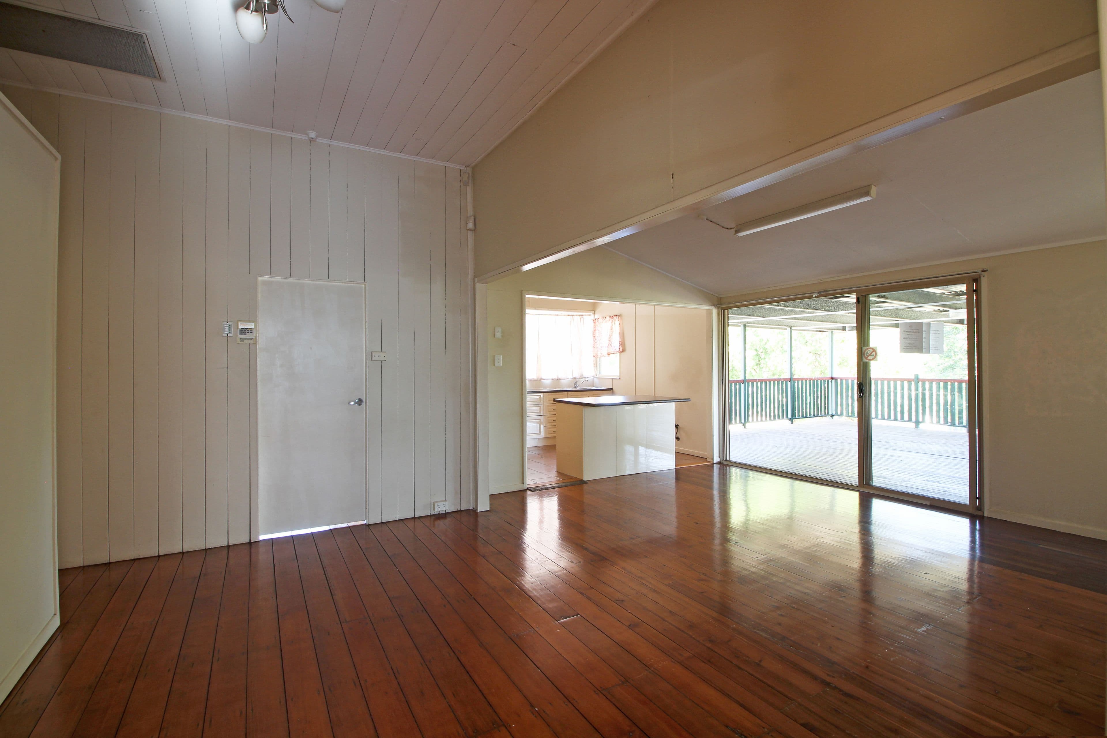31 Bergins Hill Road, Bundamba QLD 4304, Bundamba - Thumbnail 8
