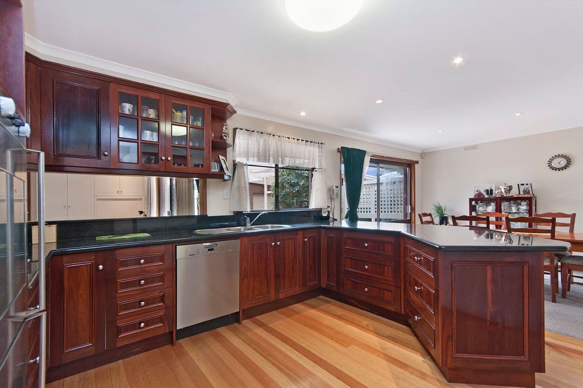 9 Carolyn Crescent, Warrnambool VIC 3280, Warrnambool - Thumbnail 4