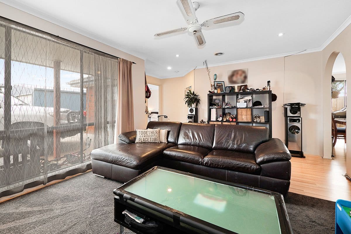 5 Nyah Place, Cranbourne West VIC 3977, Cranbourne West - Thumbnail 2