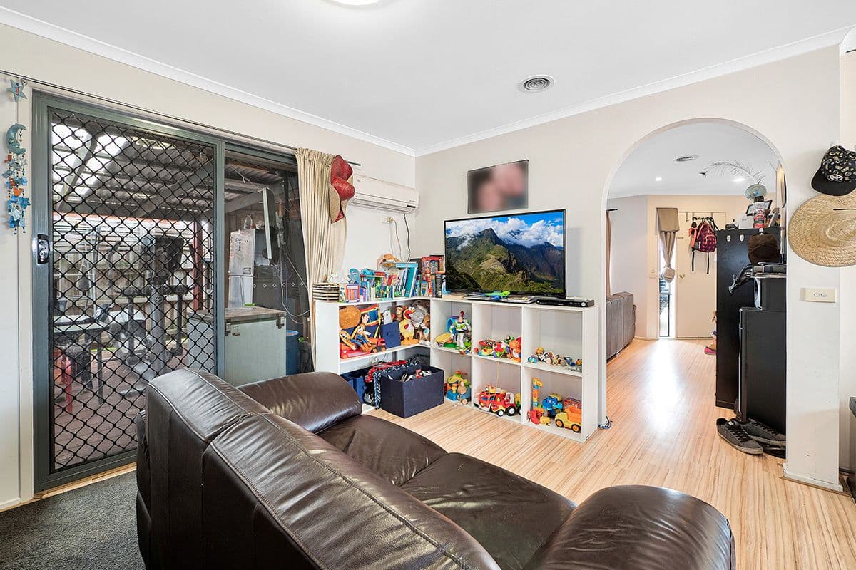 5 Nyah Place, Cranbourne West VIC 3977, Cranbourne West - Thumbnail 4