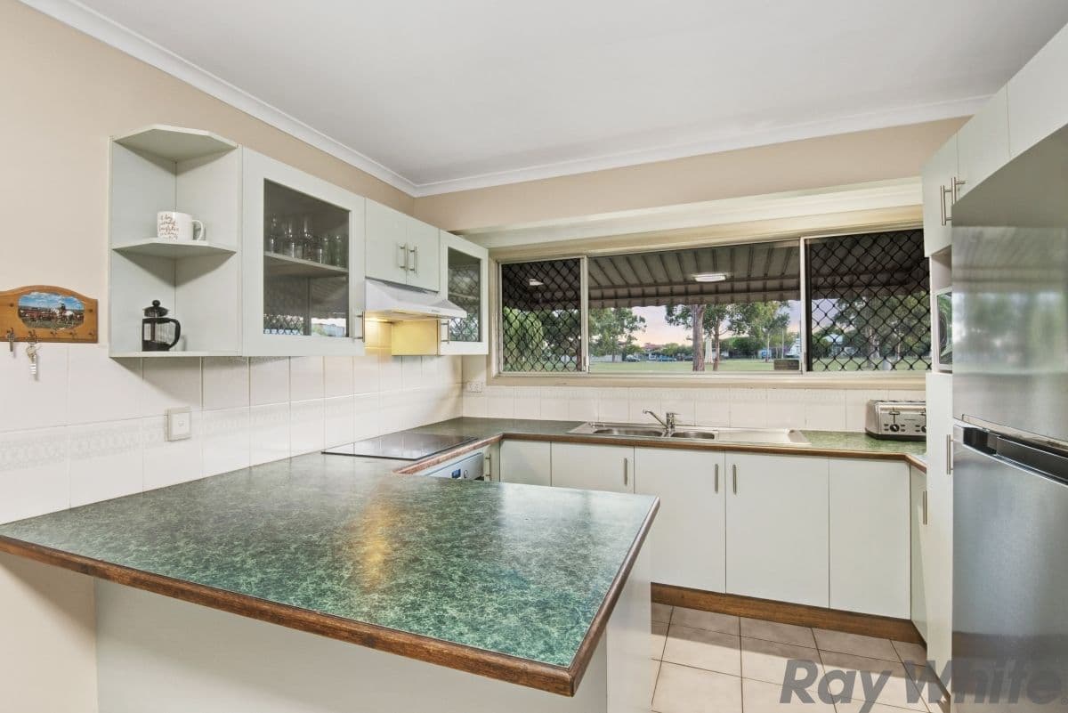 15 Raymond Terrace, Deception Bay QLD 4508, Deception Bay - Thumbnail 2