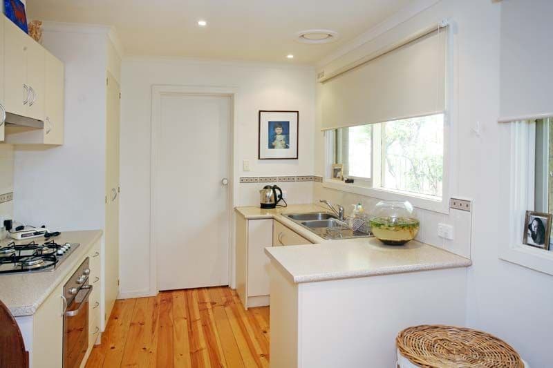 39 Victoria Crescent, MONT ALBERT VIC 3127, Mont Albert - Thumbnail 2