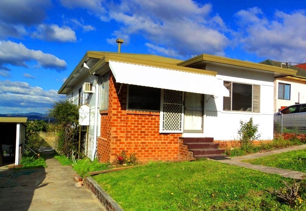111 Farmborough Road, Farmborough Heights - Image 1