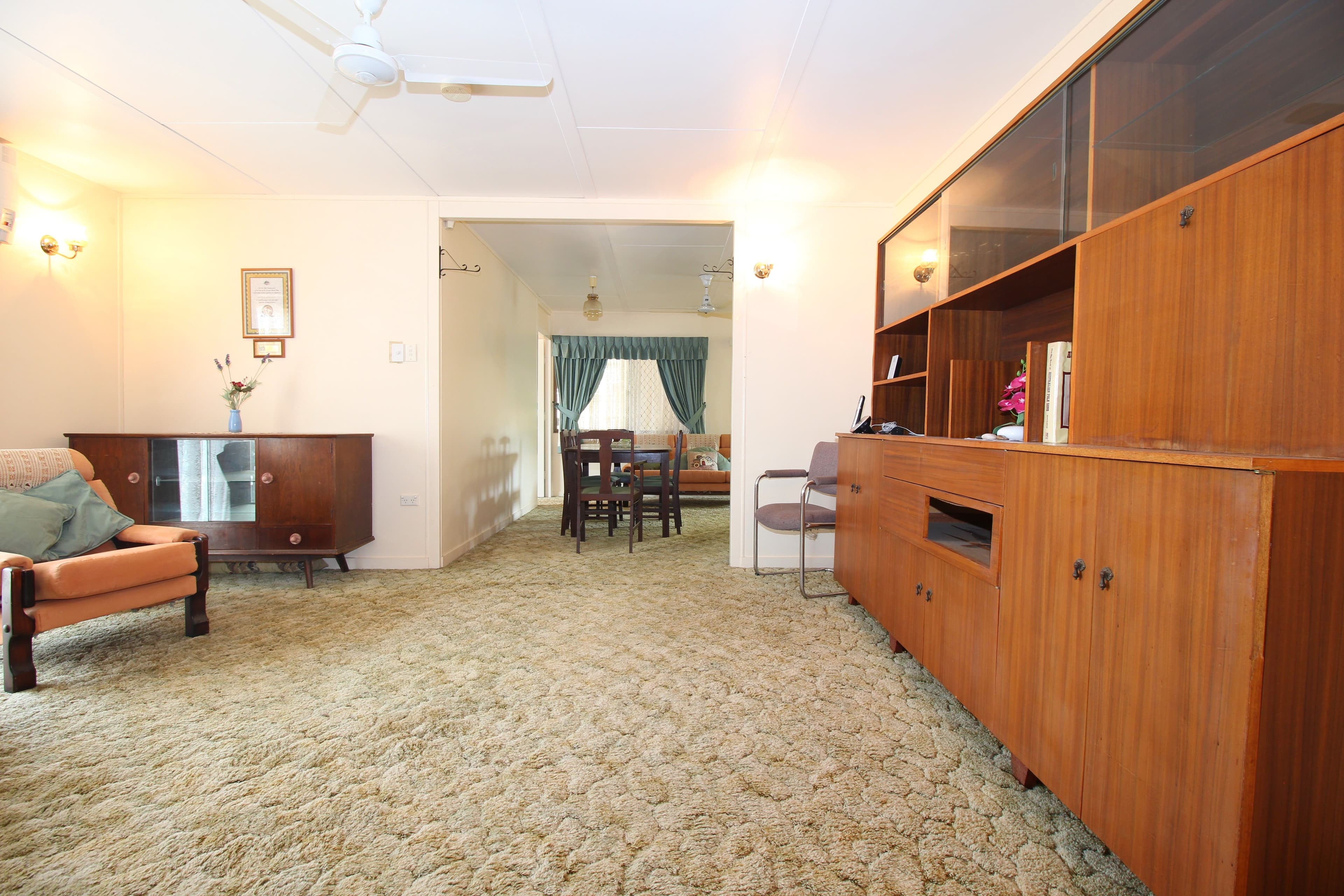 23 Theresa Street, Emerald QLD 4720, Emerald - Thumbnail 4