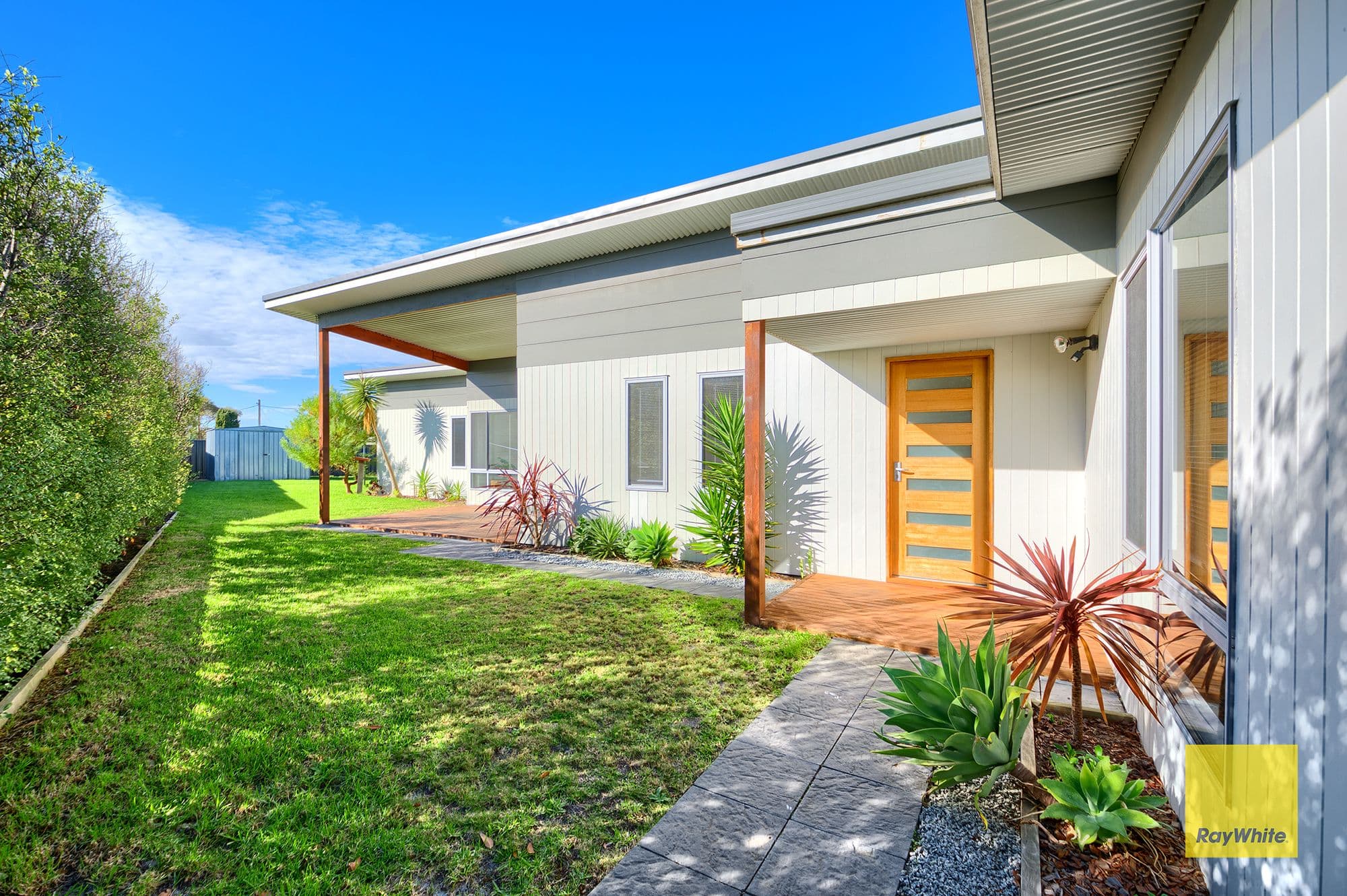 17 Minerva Street, Yakamia WA 6330, Yakamia - Image 1