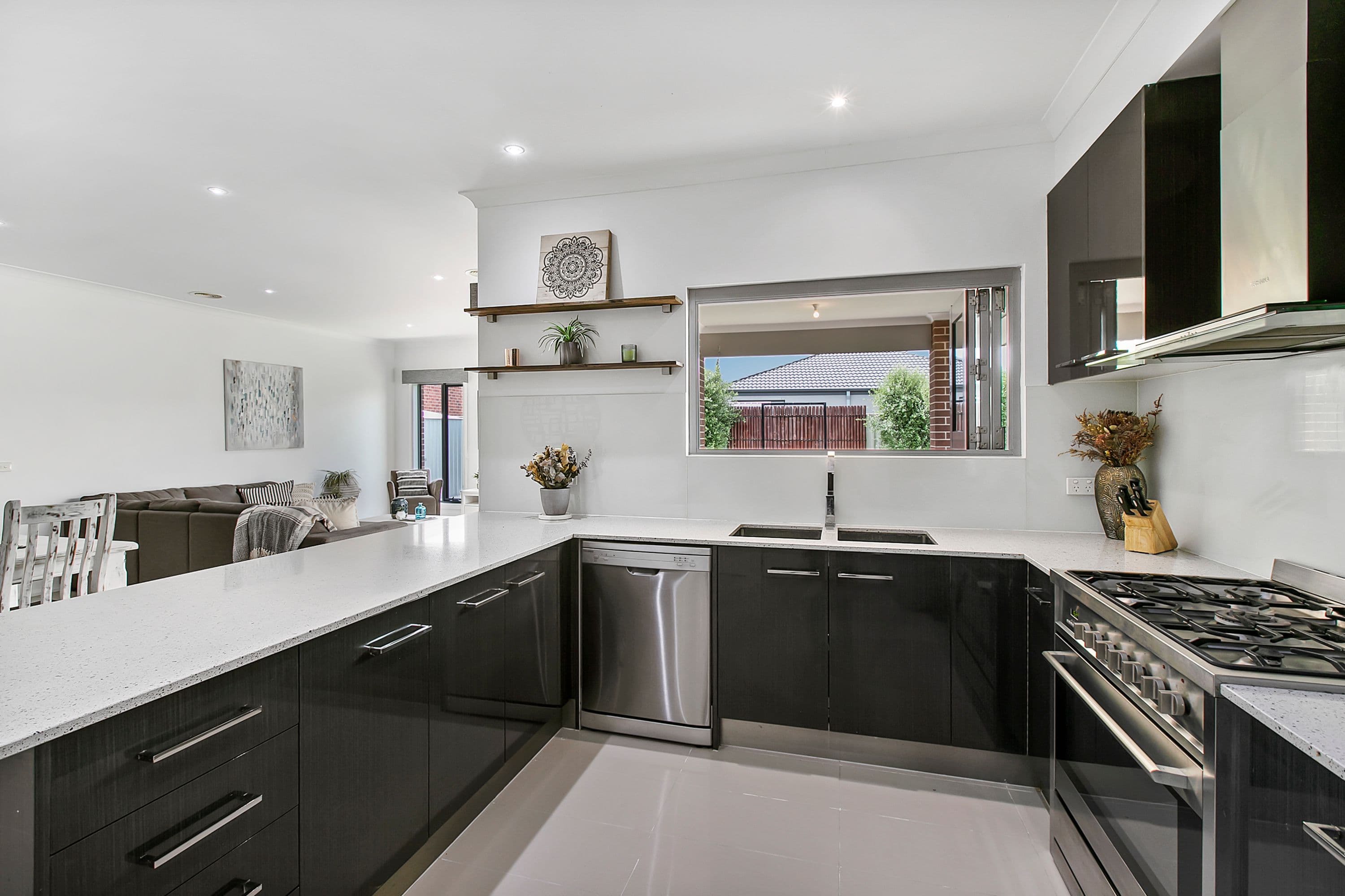 21 Creekview Avenue, Pakenham VIC 3810, Pakenham - Thumbnail 3