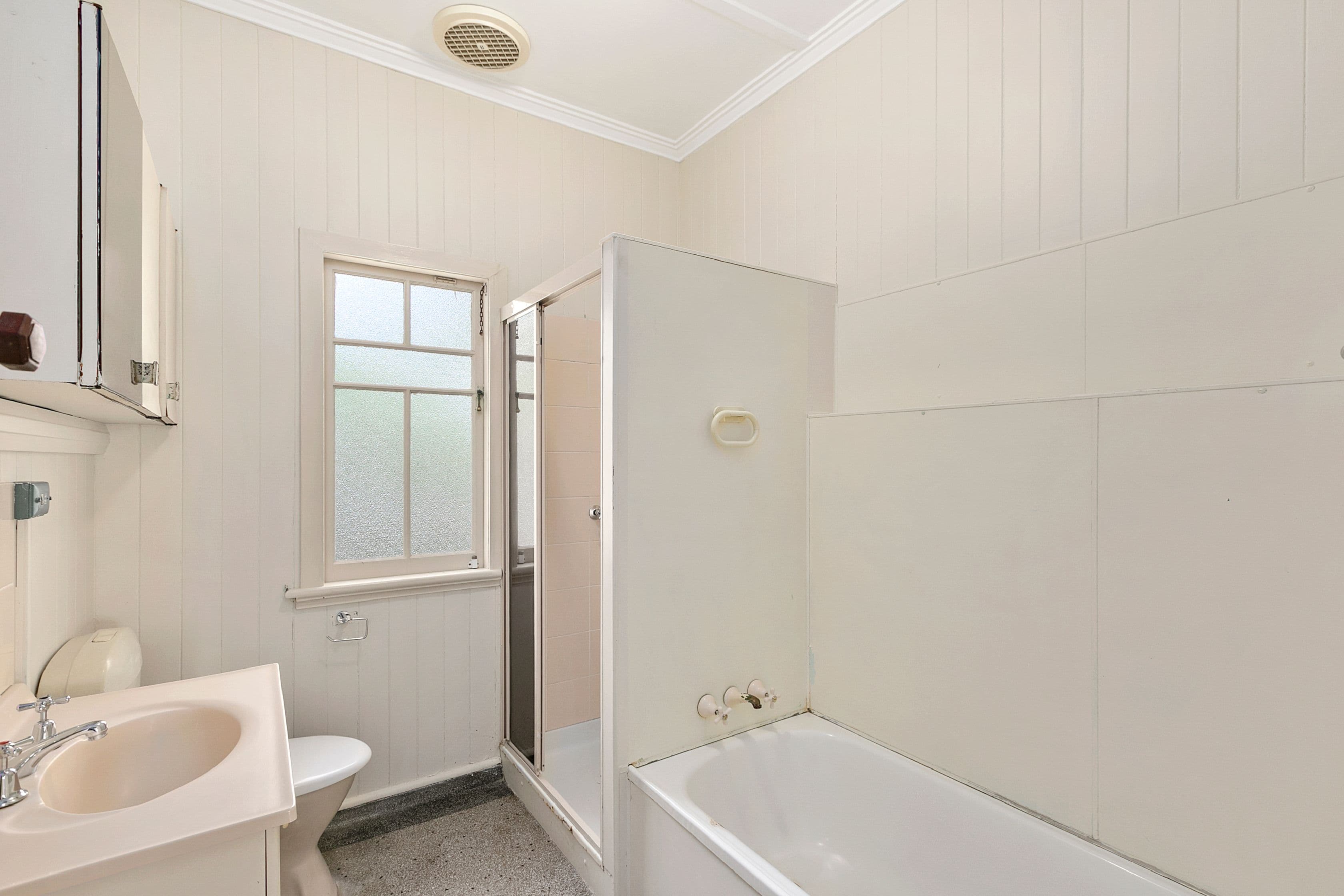 869 Logan Road, Holland Park West QLD 4121, Holland Park West - Thumbnail 8
