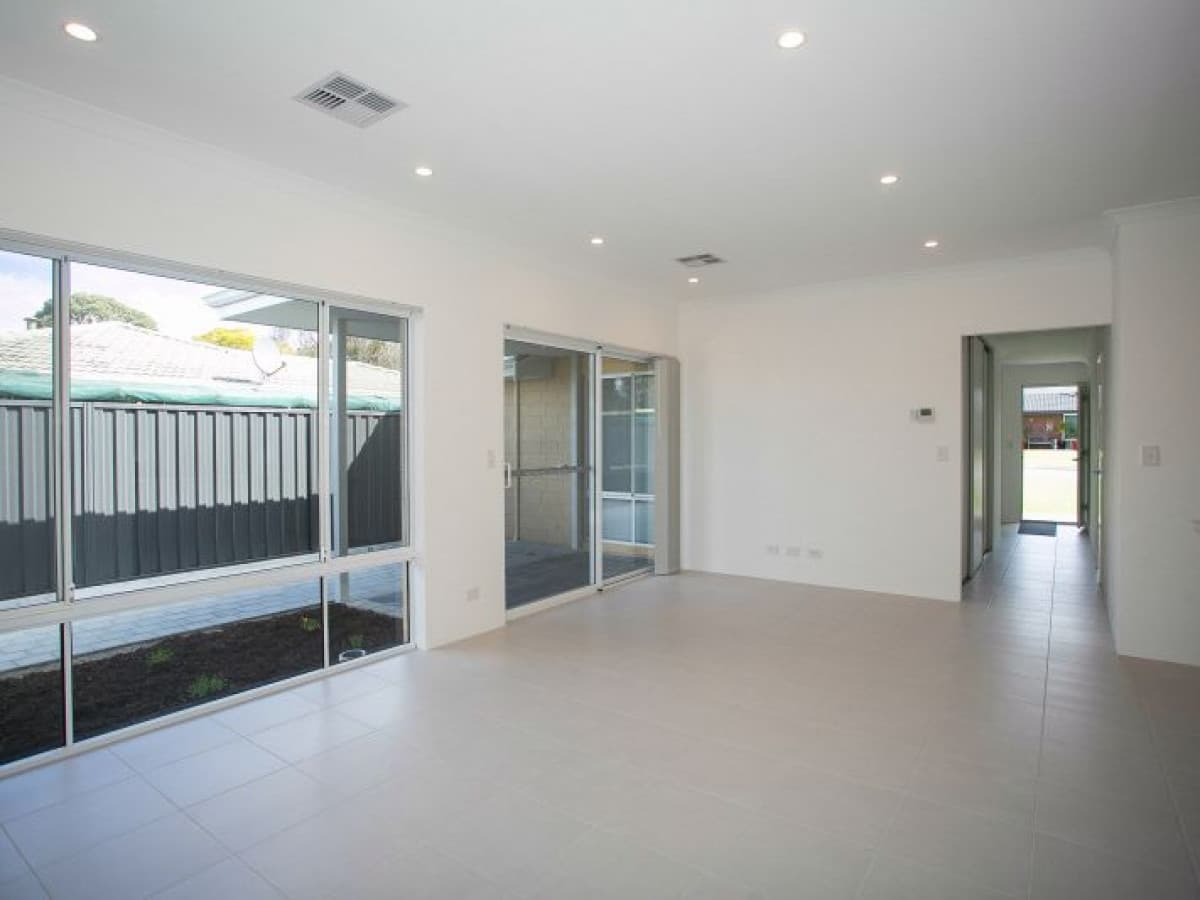 1/12 Chireton Place, BEECHBORO, WA, Beechboro - Thumbnail 2