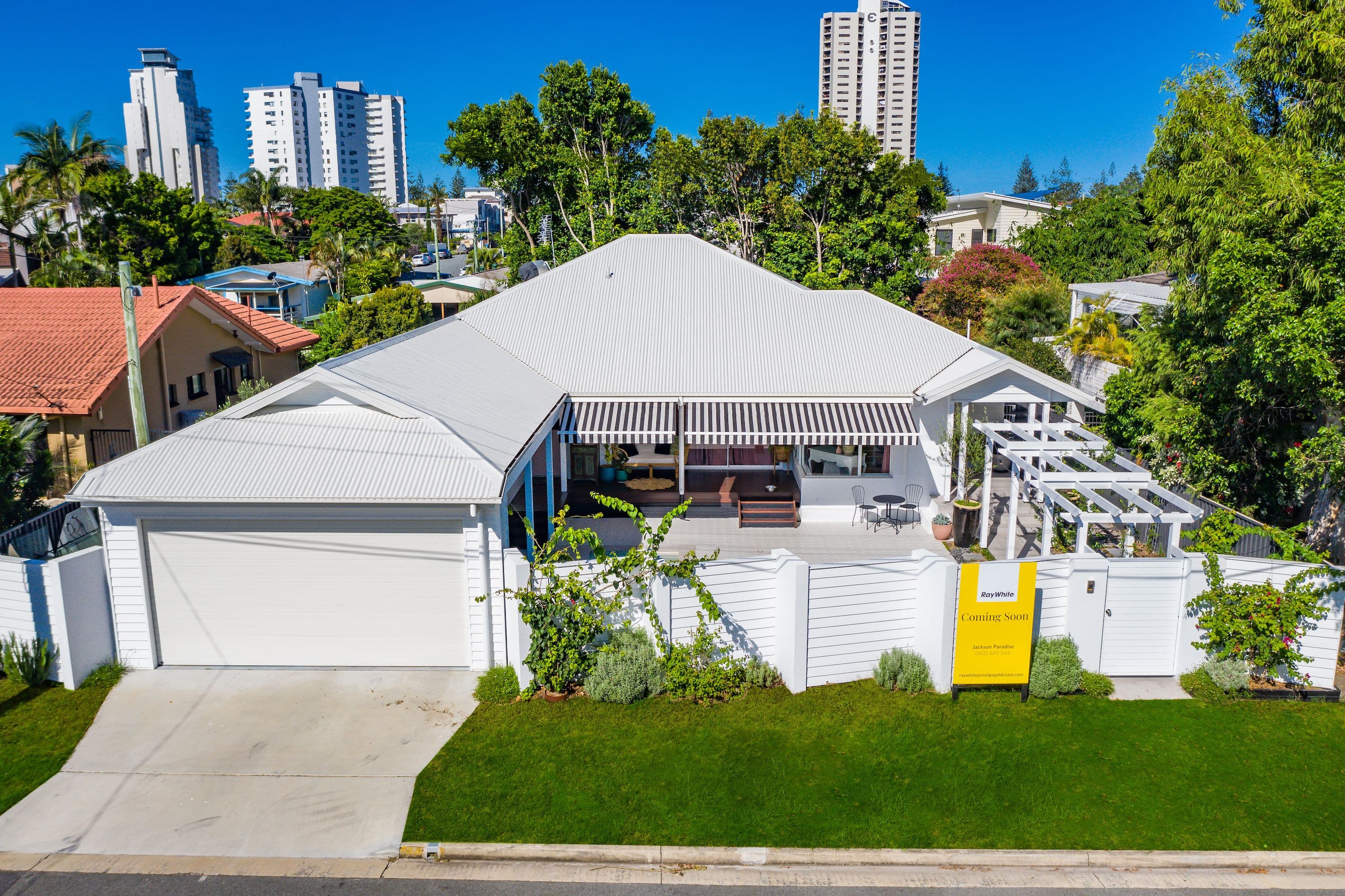 3 Aruma Avenue, Burleigh Waters QLD 4220, Burleigh Waters - Thumbnail 4