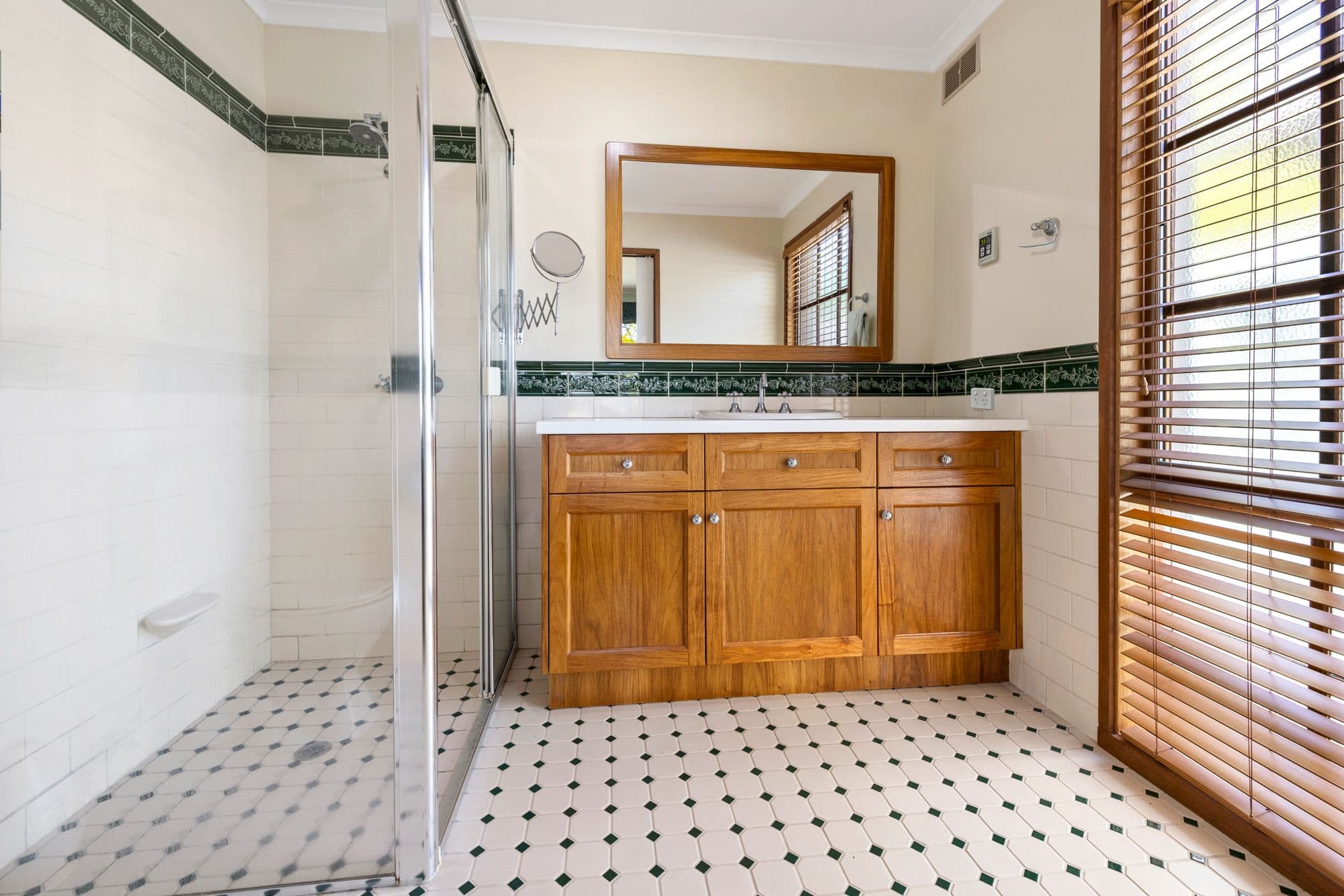 5 Moss Close, Hoppers Crossing VIC 3029, Hoppers Crossing - Thumbnail 4