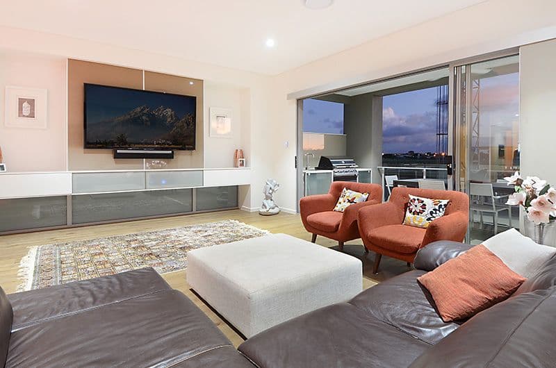 27 Lauradale Crescent, Ormeau QLD 4208, Ormeau - Thumbnail 4
