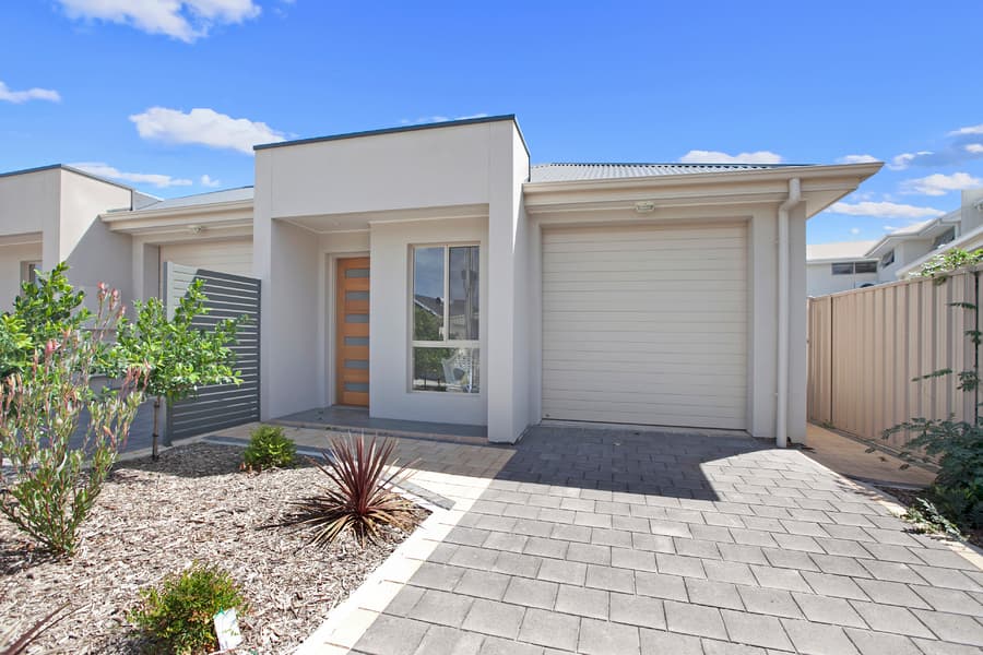 26b Raggatt Crescent, Mitchell Park - Image 1
