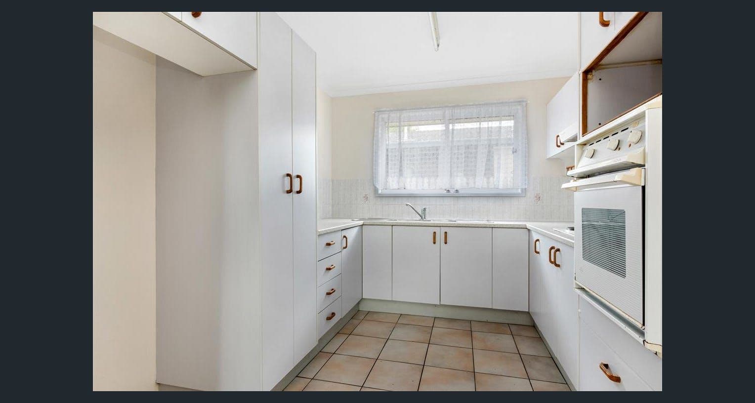 8 Lime Street, Redcliffe QLD 4020, Redcliffe - Thumbnail 2