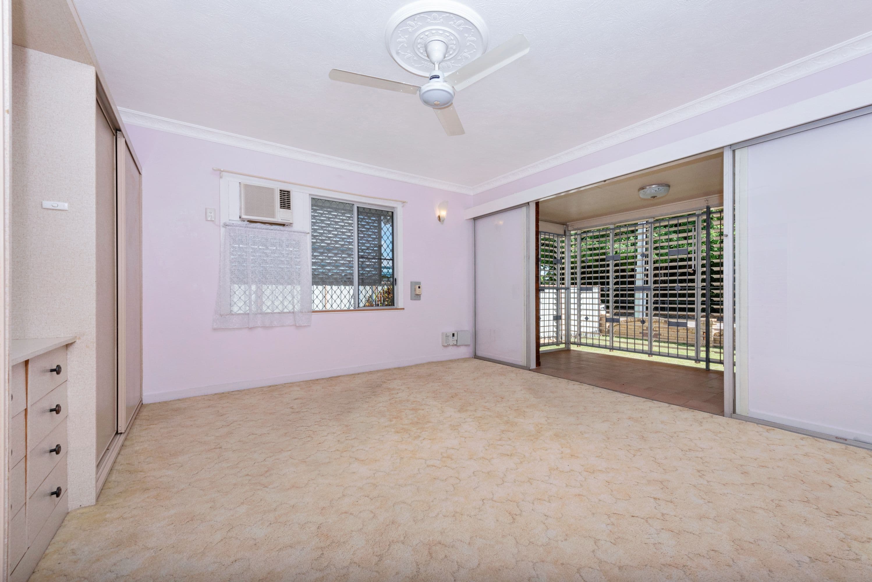 20 Surrey Street, Hyde Park QLD 4812, Hyde Park - Thumbnail 4
