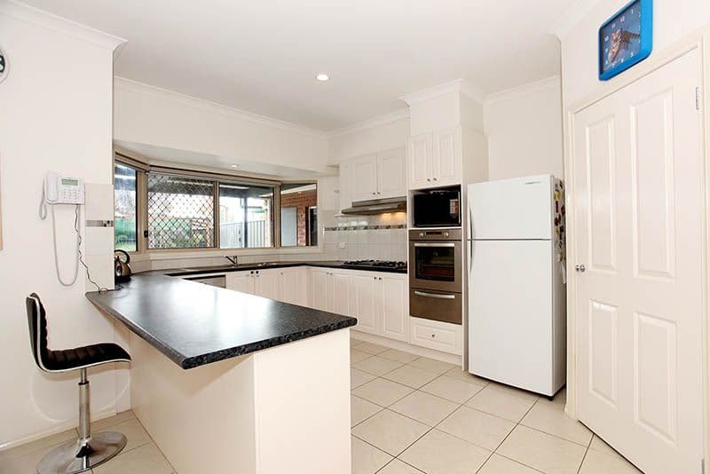 4 Eildon Circuit, SOUTH MORANG VIC 3752, South Morang - Thumbnail 2