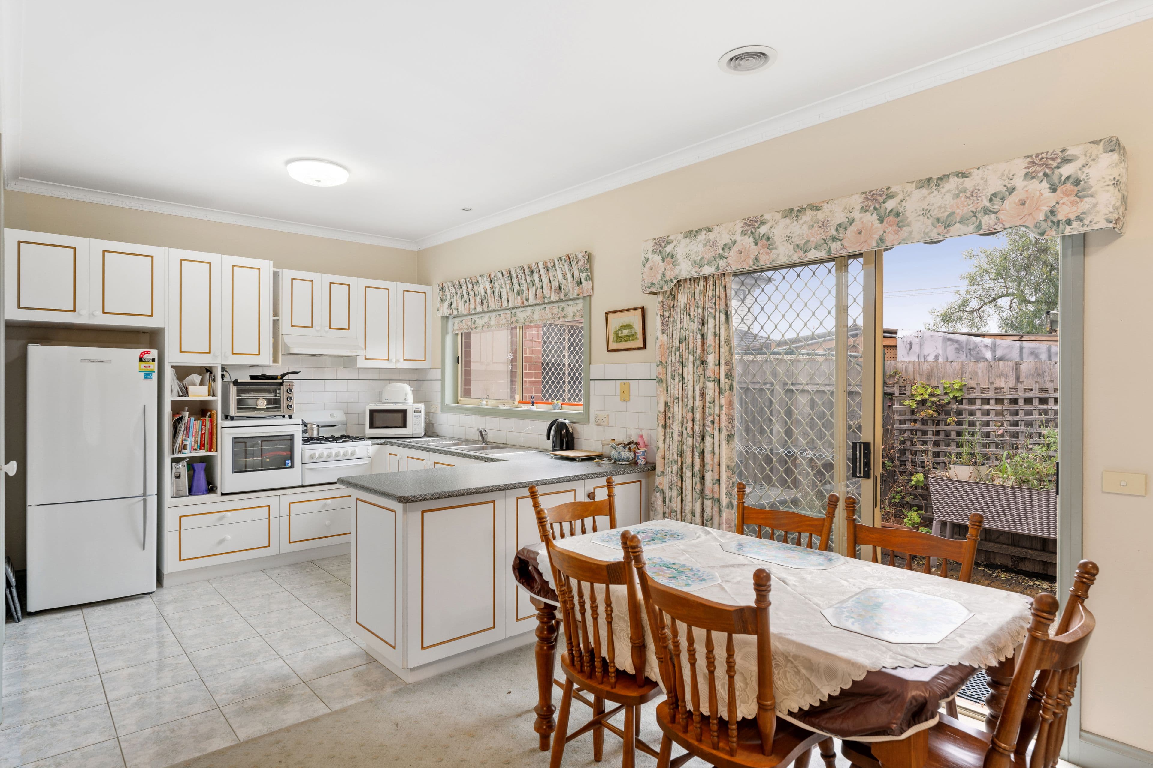 14 Harker Street, Sunbury VIC 3429, Sunbury - Thumbnail 6