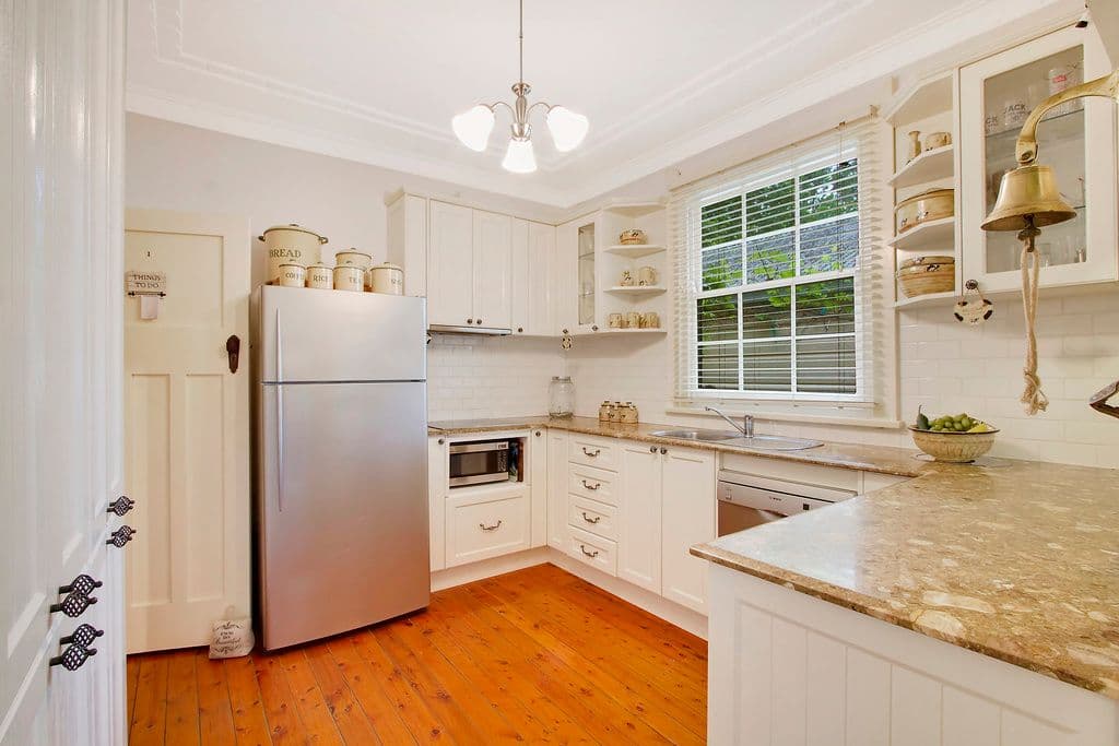 38 Chapel Street, Richmond - Image 1