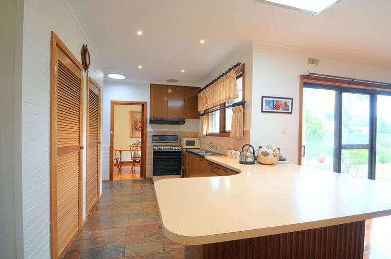 34  Albany Crescent, ASPENDALE VIC 3195, Aspendale - Thumbnail 3
