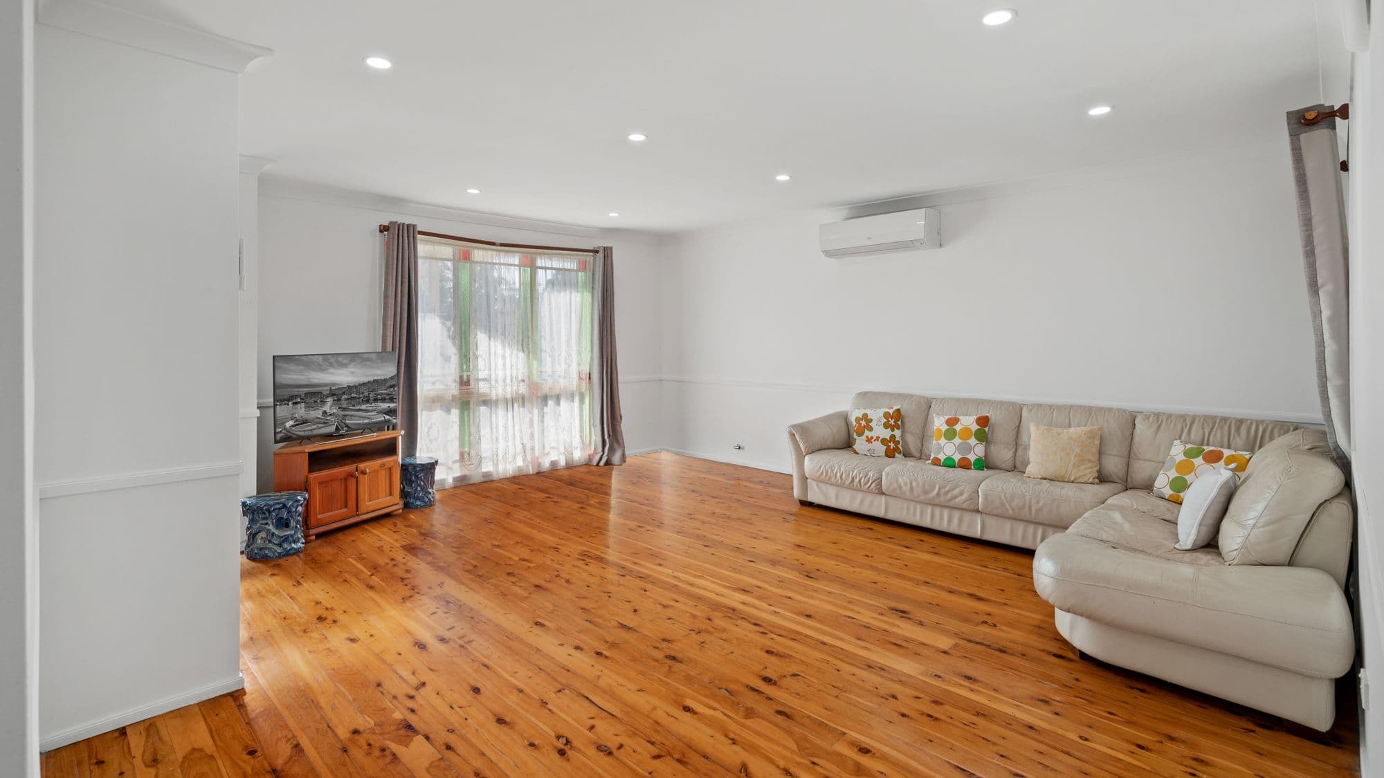 14 Francisco Crescent, Rosemeadow NSW 2560, Rosemeadow - Thumbnail 2