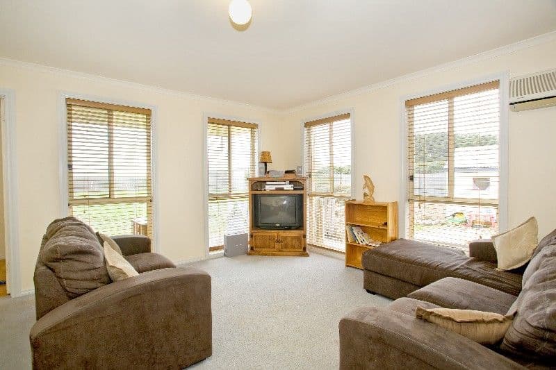 22 Greenfield Drive, MORIAC VIC 3240, Moriac - Thumbnail 2