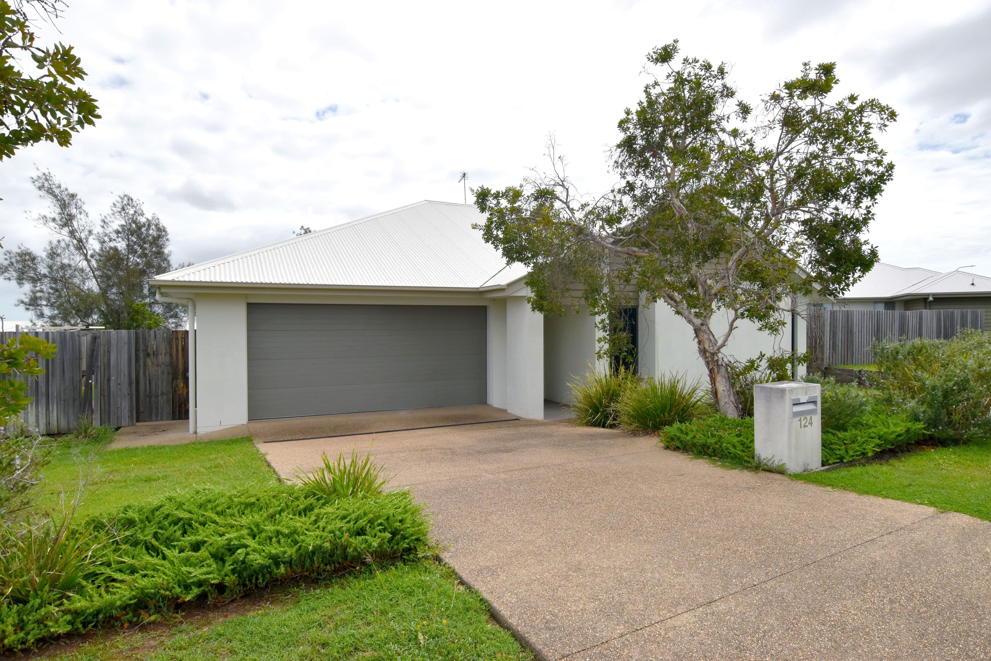 124 Emmadale Drive, New Auckland QLD 4680, New Auckland - Image 1
