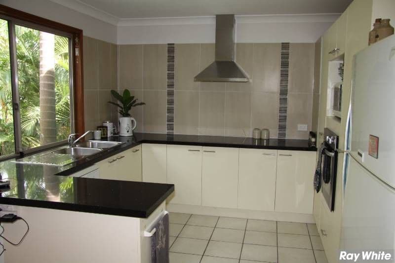 35 Leonarda Drive, FERNY HILLS QLD 4055, Ferny Hills - Thumbnail 4