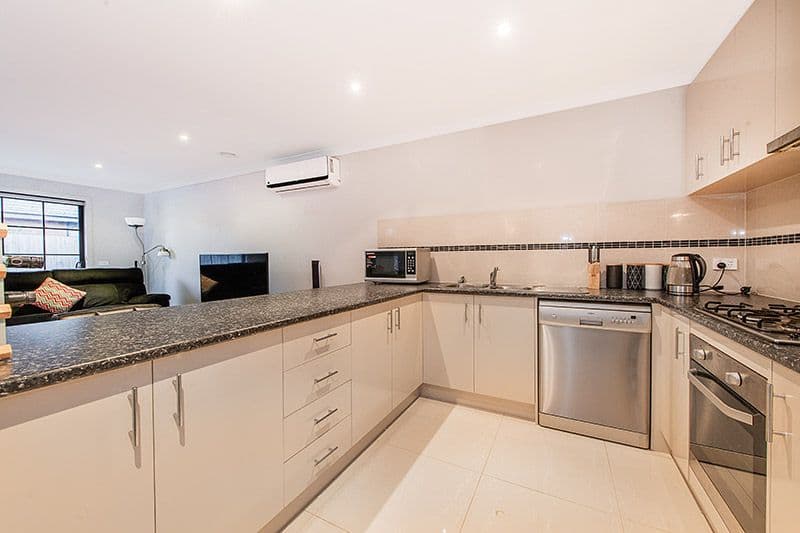 14 Glenwood Court, Cranbourne VIC 3977, Cranbourne - Thumbnail 4