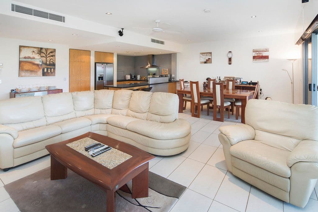 5225 Bay Hill Terrace, Sanctuary Cove QLD 4212, Sanctuary Cove - Thumbnail 2