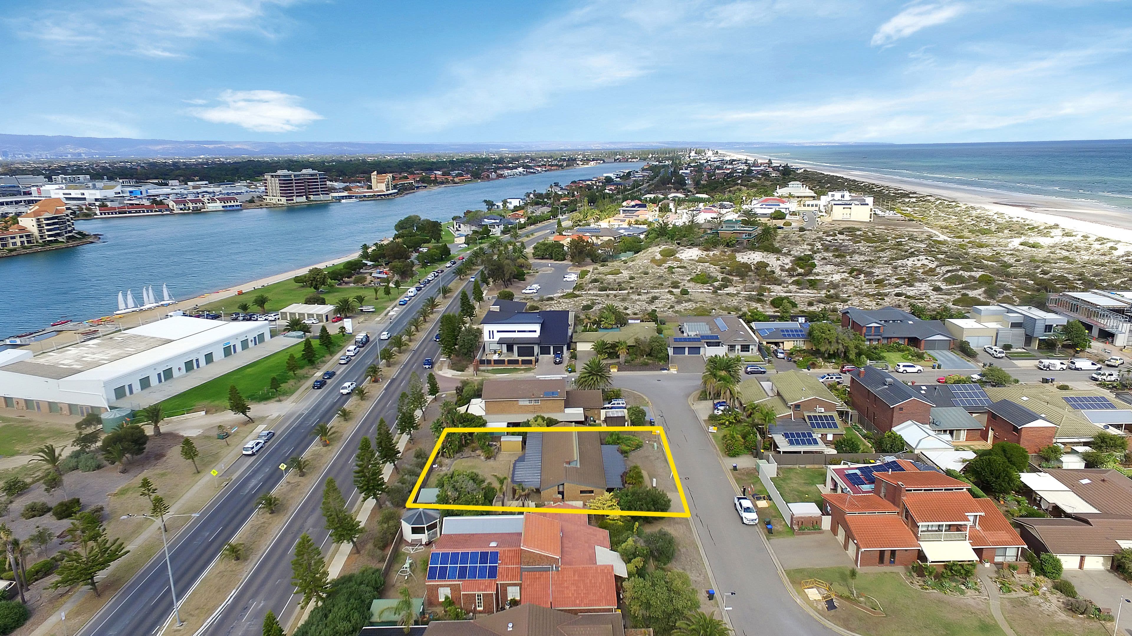 19 Newporter Terrace, West Lakes Shore SA 5020, West Lakes Shore - Image 1