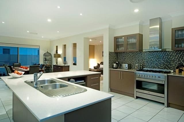 31 Southaven Drive, HELENSVALE QLD 4212, Helensvale - Thumbnail 8
