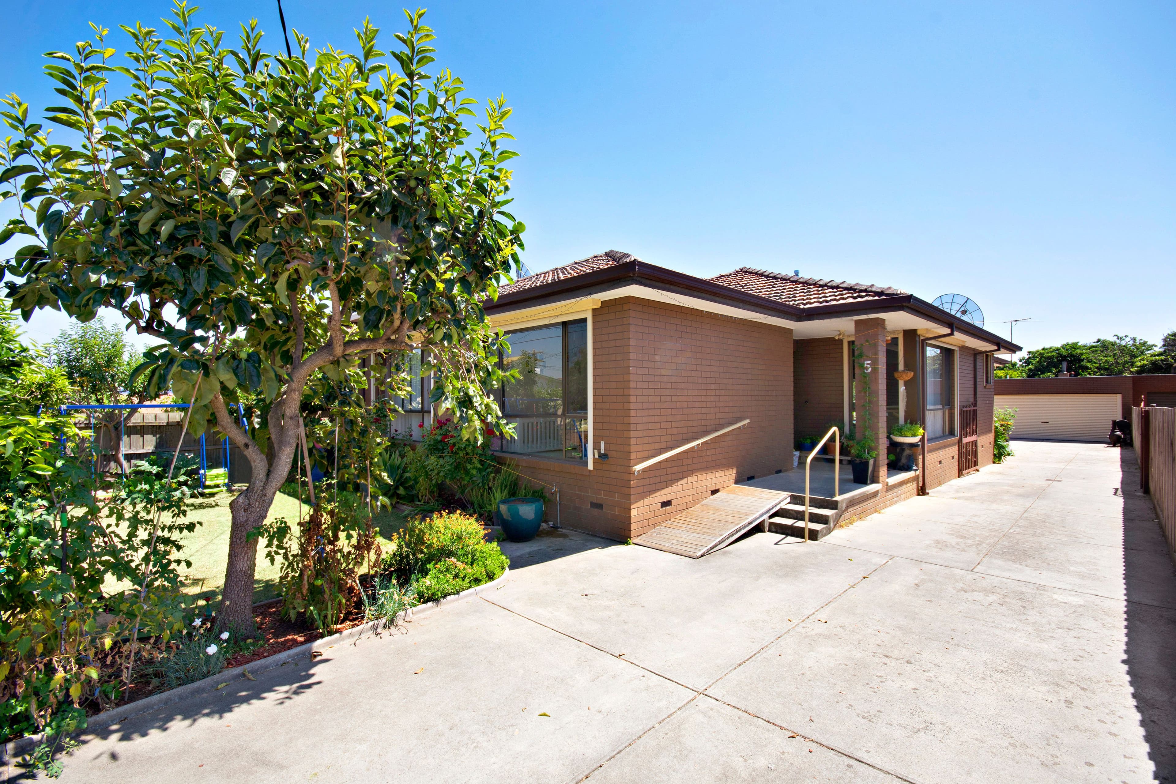 5 Leumear Street, Oakleigh East VIC 3166, Oakleigh East - Image 1