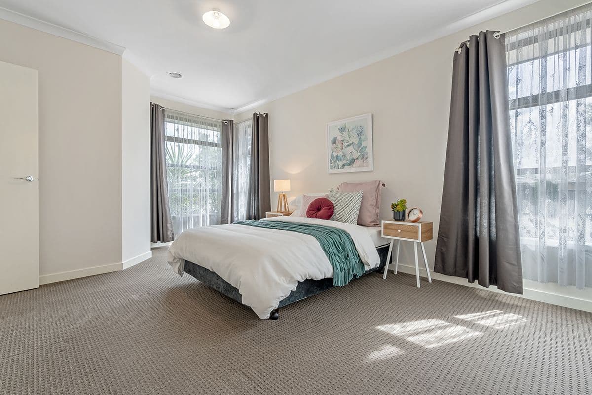 1 Pearce Way, Craigieburn VIC 3064, Craigieburn - Thumbnail 2