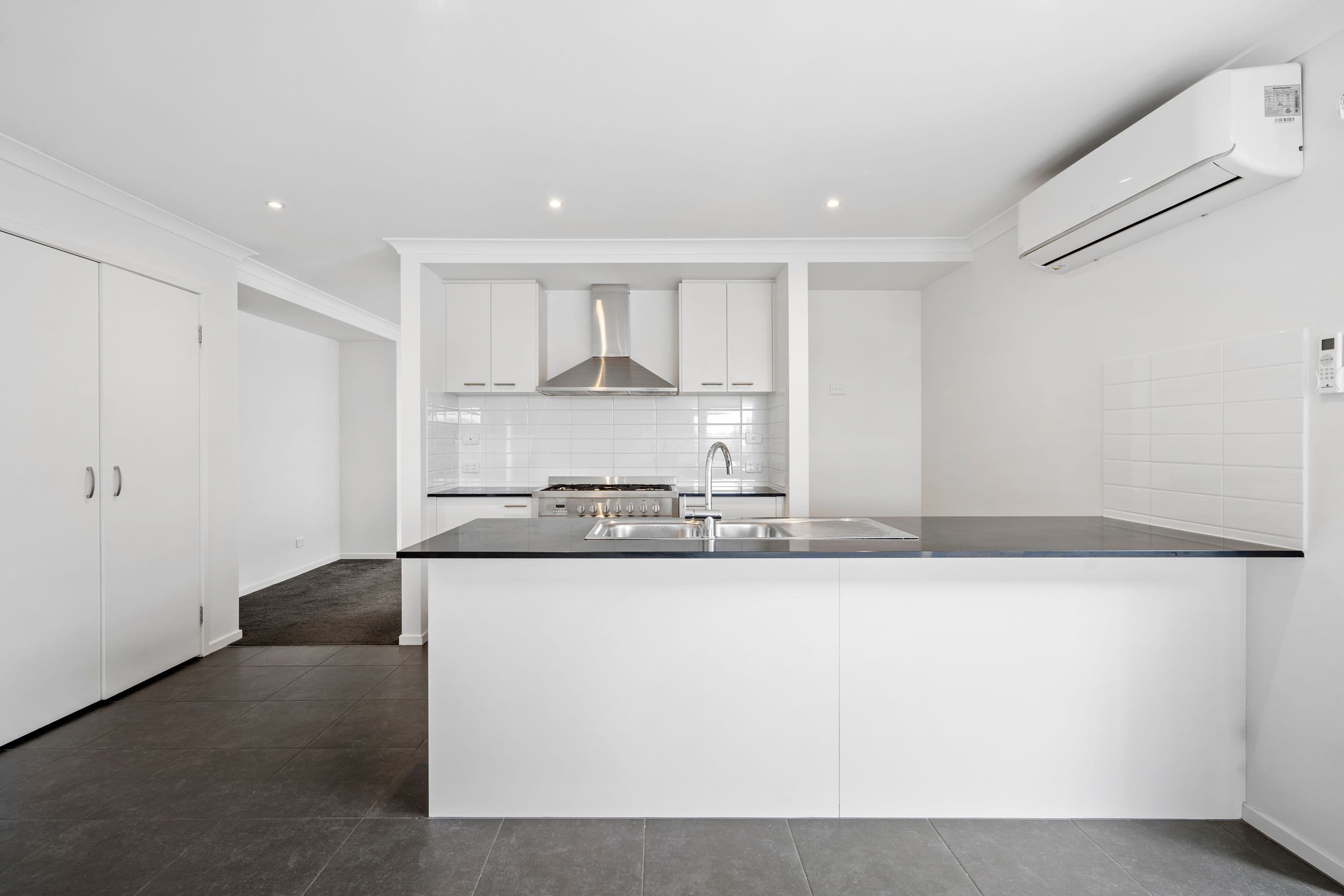 23 Corymbia Grove, South Morang VIC 3752, South Morang - Thumbnail 2