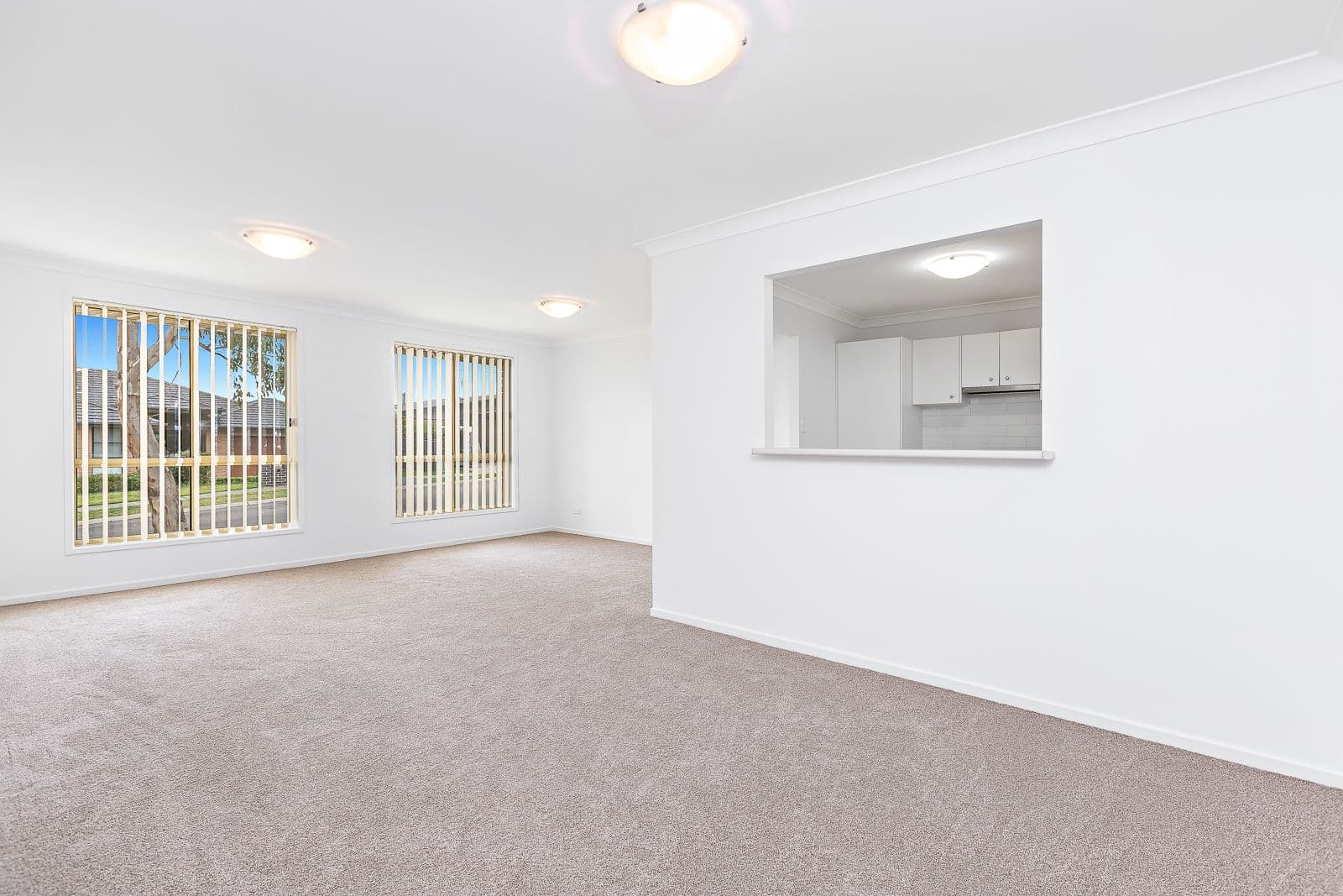 2 Harcourt Parade, Macquarie Hills - Thumbnail 3